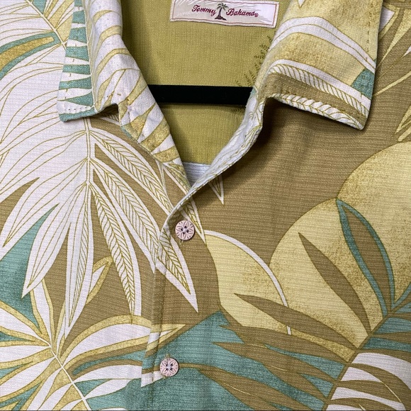 Tommy Bahama Vintage Hawaiian Floral Button Down - Picture 3 of 4